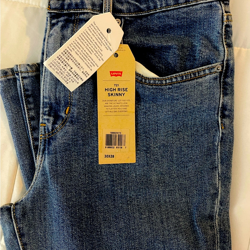Brand New 721 Levi’s Women’s High Rise Skinny Jeans